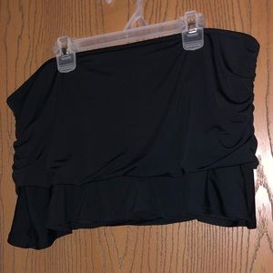 Lands end black ruffle swim skirt